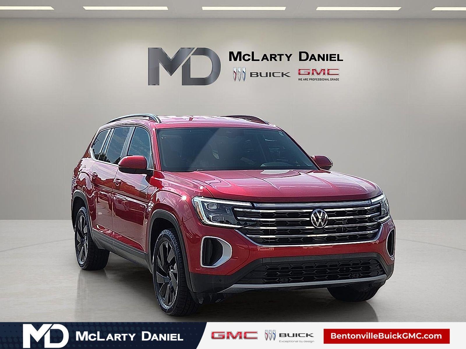 2024 Volkswagen Atlas 2.0T SE w/Technology in Red — front three-quarter view
