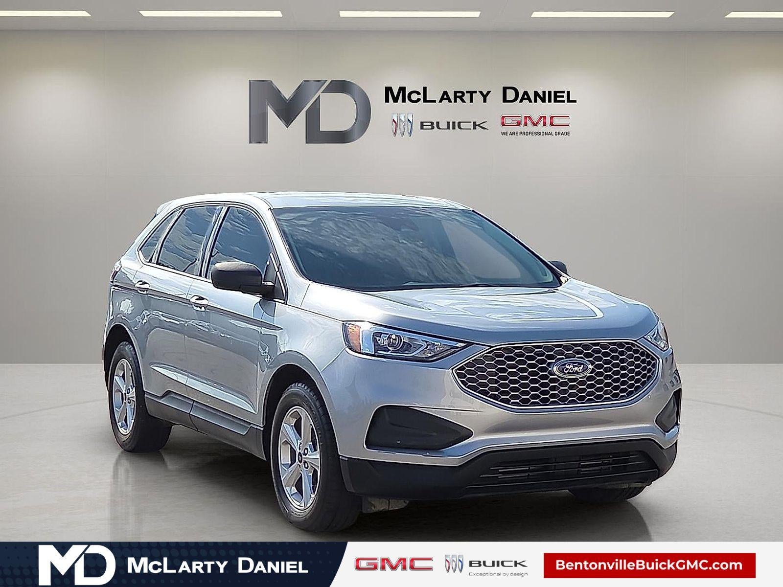 2024 Ford Edge SE in Silver — front three-quarter view