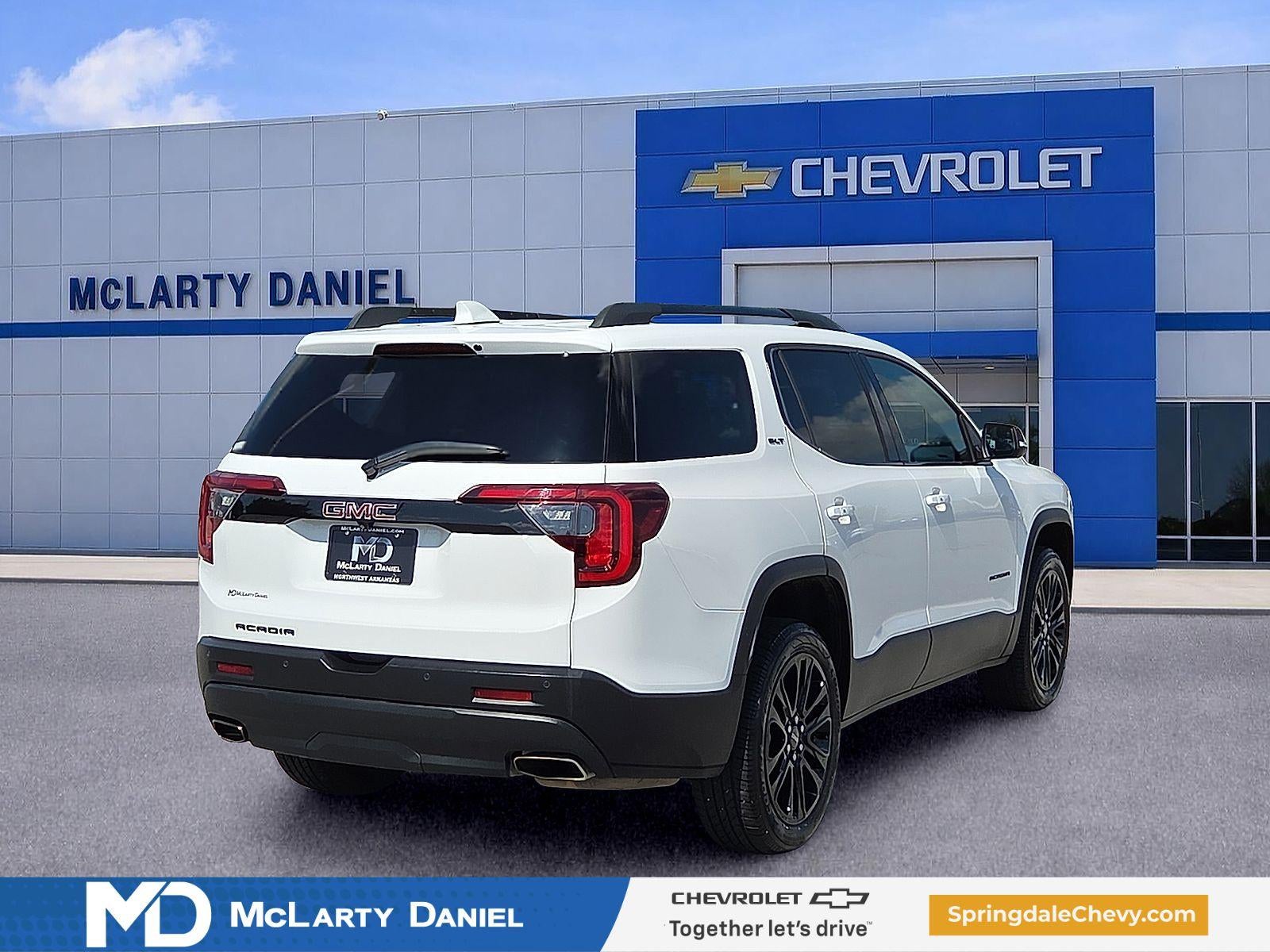 2023 GMC Acadia — detail view