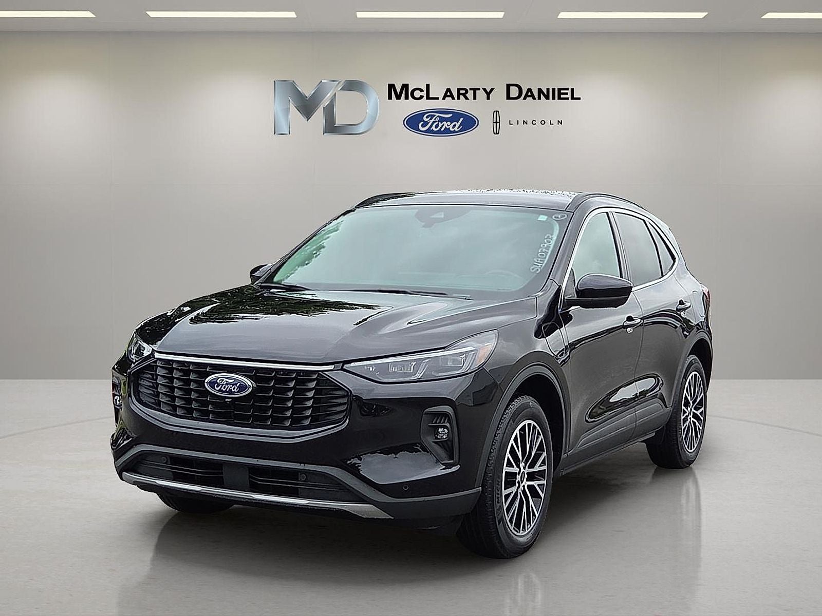 2025 Ford Escape Plug-In Hybrid — side profile view