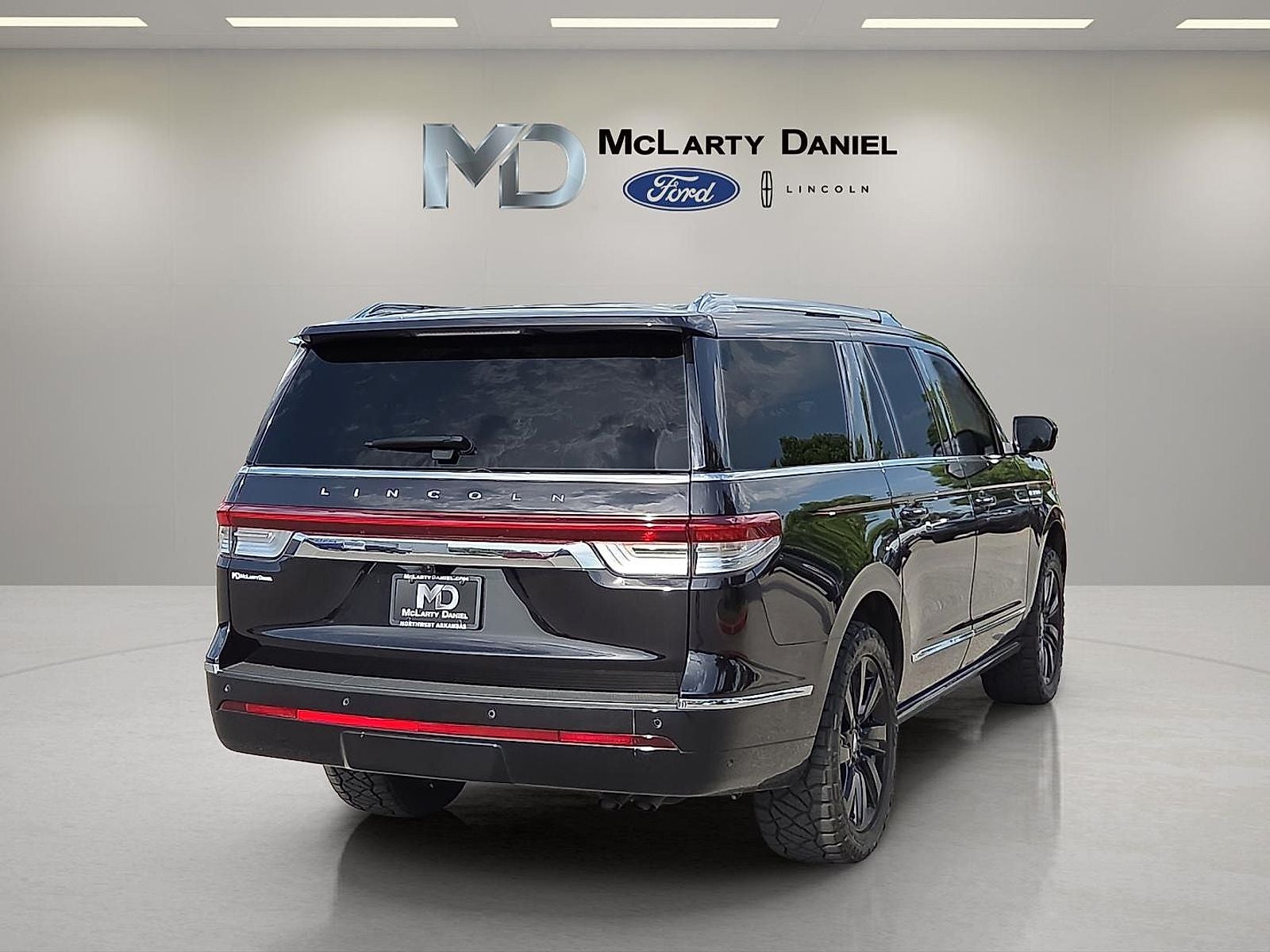 2024 Lincoln Navigator L — detail view