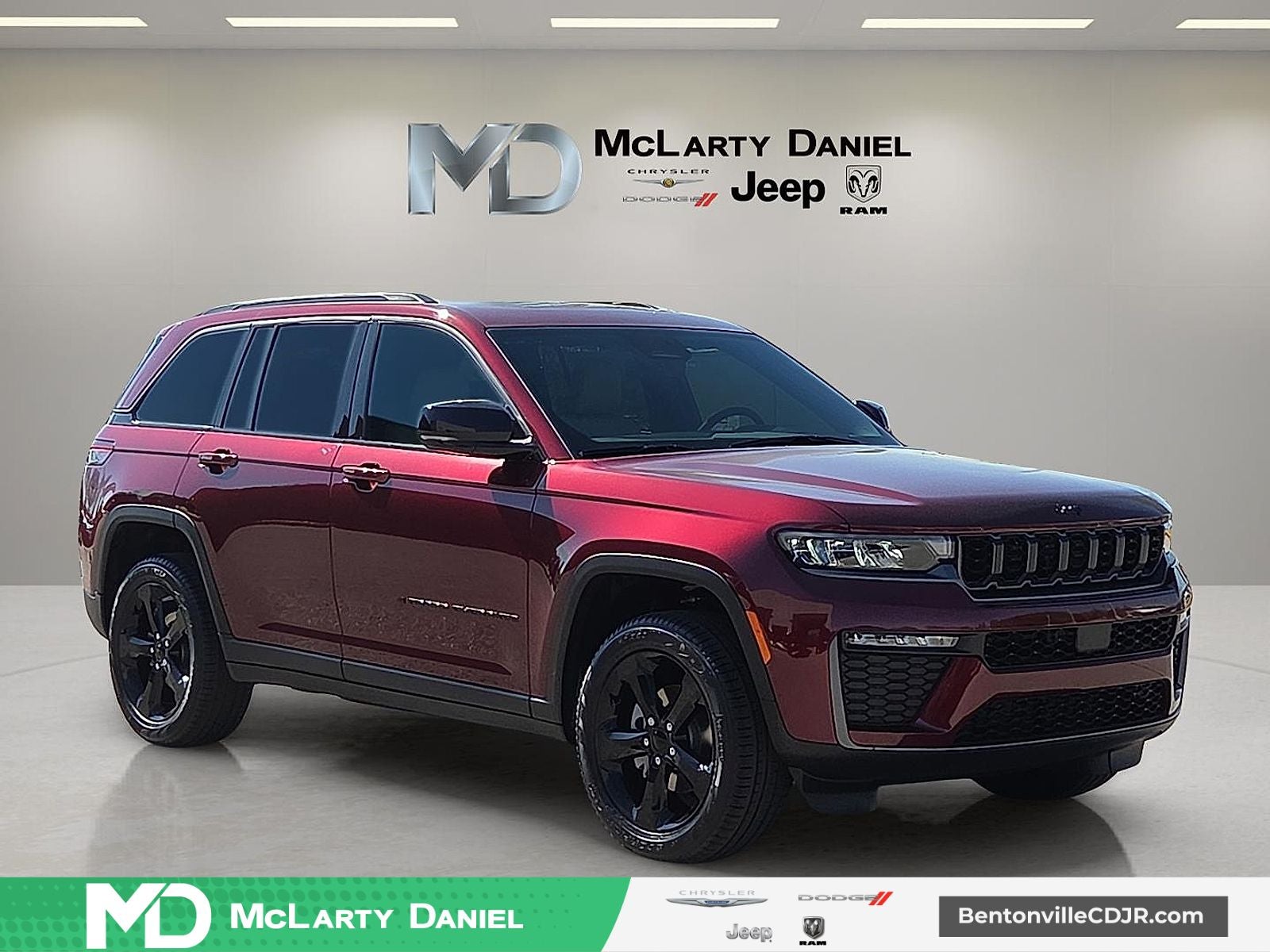 2026 Jeep Grand Cherokee GRAND CHEROKEE LIMITED 4X4 in Velvet Red Pearl-Coat Exterior Paint — front three-quarter view