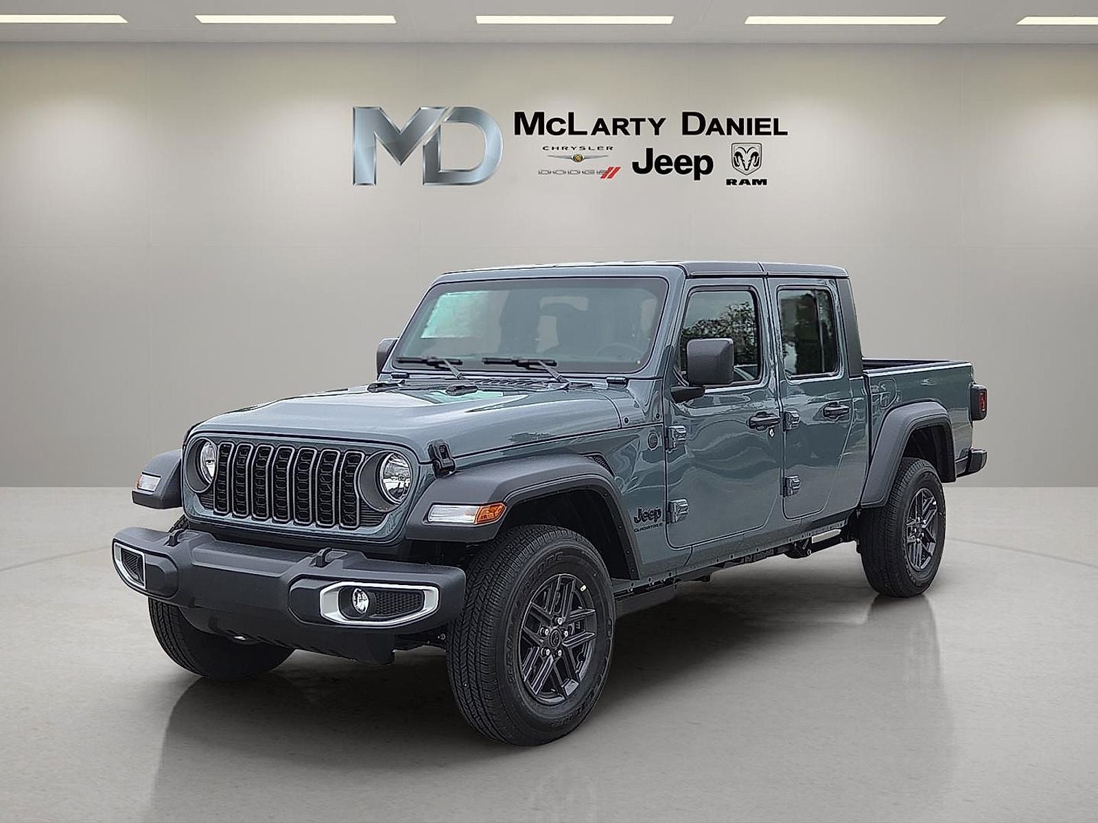 2026 Jeep Gladiator — side profile view