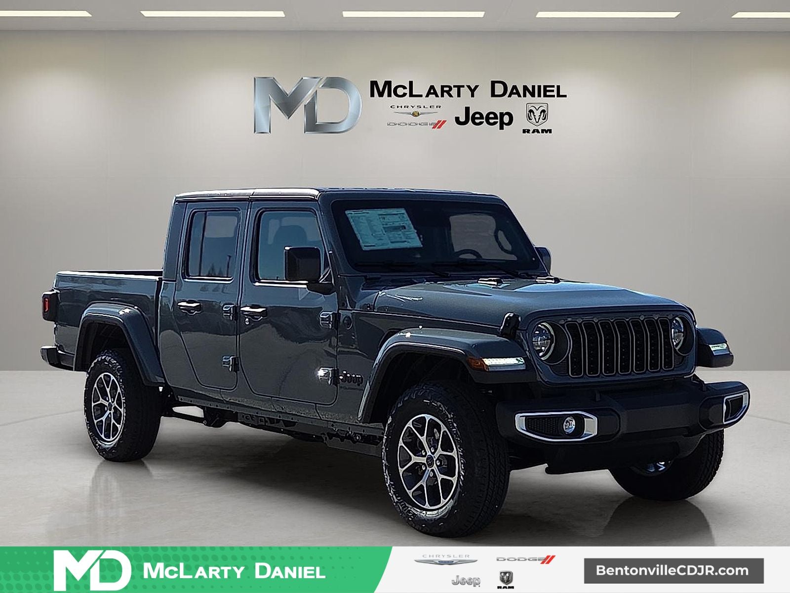 2026 Jeep Gladiator GLADIATOR SPORT S 4X4 in Anvil Clear-Coat Exterior Paint — front three-quarter view