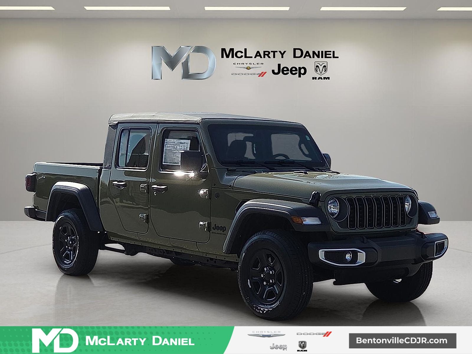 2026 Jeep Gladiator GLADIATOR SPORT 4X4 in 41 Exterior Paint — front three-quarter view
