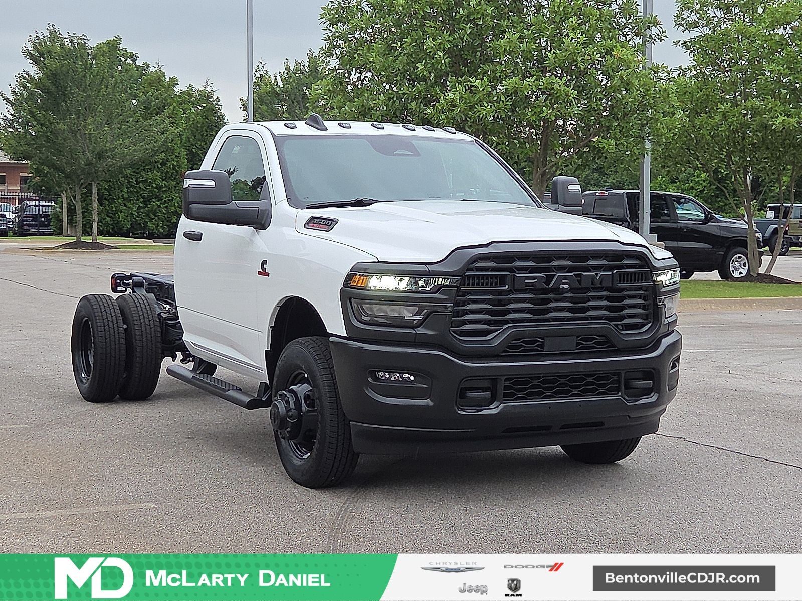 2026 RAM Ram 3500 Chassis Cab RAM 3500 TRADESMAN CHASSIS REGULAR CAB 4X4 60' CA in Bright White Clear-Coat Exterior Paint — front...